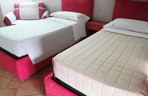 Casa Happy - La mansarda del sorriso con parcheggio privato a Valcorrente - Foto 12