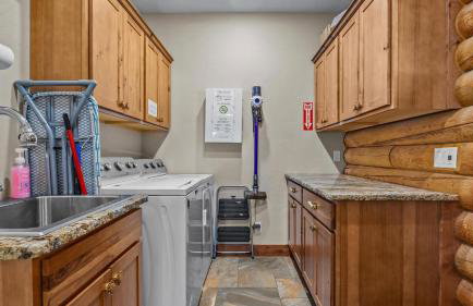 Ski and Ride Mountain Haus - Hot Tub, Fire Pit, Game Room & Deck - Foto 54