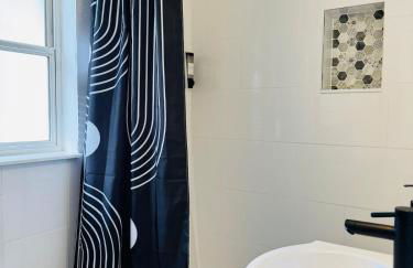 3BR Oasis DT ORL, Full Kitchen & Fenced Yard! - Foto 44