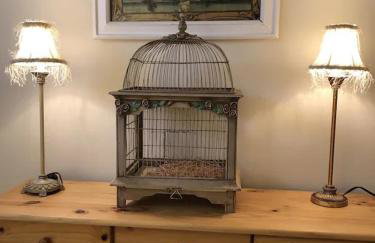 The Sunflower - Hot Tub Hideaway on 13 Wooded Acres - Fire Pit - Lake View - Near Keuka & Seneca Lake - Pet-Friendly - Foto 25