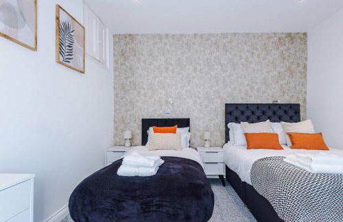 3 Bed house - Free Parking - Free Wifi - Foto 6