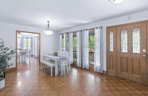 Wooded Retreat with game area and hot tub - Foto 14