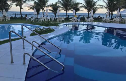 Flat Guarajuba Beira da Praia pé na areia - Foto 80