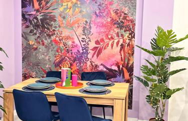 BOUTIQUE LUXURY City Center - Photo 8