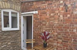 Stamford- Contractors -parking-pets - Foto 17