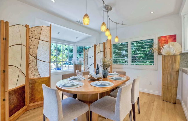 Serene Coastal Home Sleeps 8 1 Mile From Beach! - Foto 27