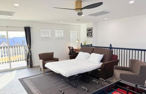 Cozy Lakeview Retreat Home - Photo 20