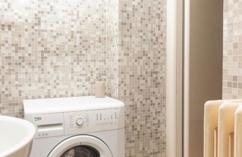 ArtStay - Exclusive Apt, Free Parking, Metro, Tram - Foto 12