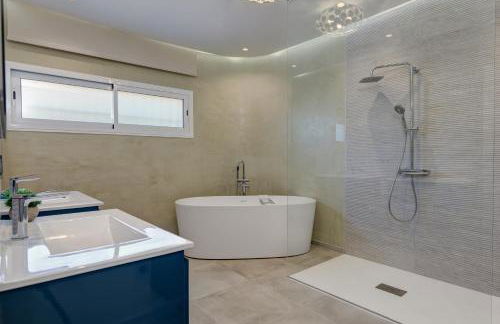 Villa Vista Verde Mijas Golf - Luxury with Optional heated pool & jacuzzi - Photo 8