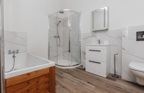 Home Farm Holiday Homes - Sleeps 26 - From 1415 Per Night - Foto 46