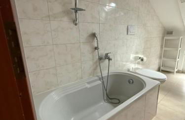 COZY APARTMENT NEAR MiLAN - Photo 10