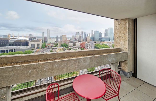 Elegant Two-bedroom Apartment in Vibrant Poplar - Foto 2