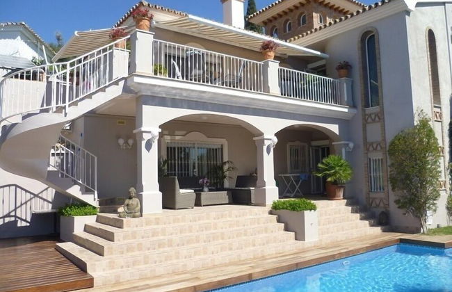 Luxury Villa With Pool & Jacuzzi - Foto 47