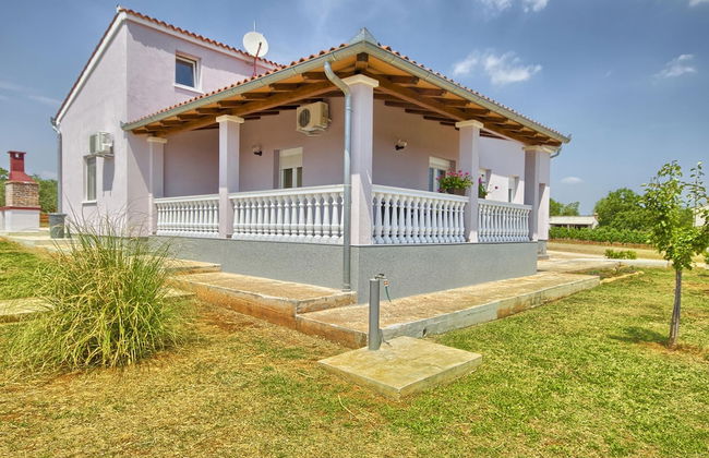 Holiday Home in Valtura With Garden - Photo 1
