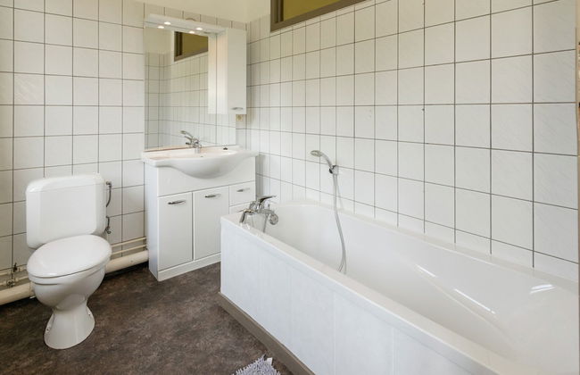 Large Group House with Welness Equipment & Swimming Pool near Malmédy - Photo 15