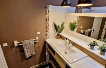 LE LOFT DE THAU, Standing, Grand Patio, Déco Bohème, Parking, Climatisation - Foto 12