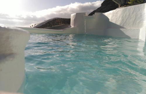 Vilna House with private pool, jacuzzi and garden -Optional pool and jacuzzi heating - Foto 2