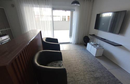 Apartamento com piscina, terraço, churrasqueira e estacionamento - Foto 6