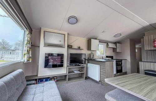 Lovely Caravan With Side Decking At Carlton Meres Holiday Park Ref 60038O - Foto 18