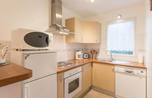 Gîte charmant à 800 m de la mer avec jardin clos, équipements bébé, et parking privé - FR-1-306-857 - Foto 5