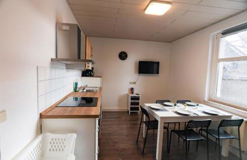 Preiswerte Apartments für Monteure, WLAN, Smart-TV & kostenfreie Parkplätze - Foto 1