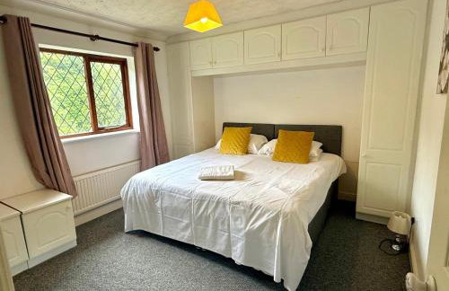 Big 6 bedroom house in Biddenham with 3 bathrooms - Foto 9