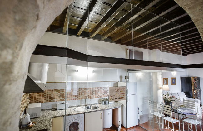 Apartamentos Los Patios de la Judería - Photo 43
