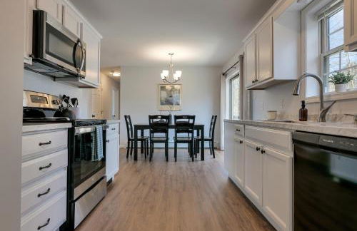 3 BR Private Pondside View New Reno [Moose Lodge] - Foto 16