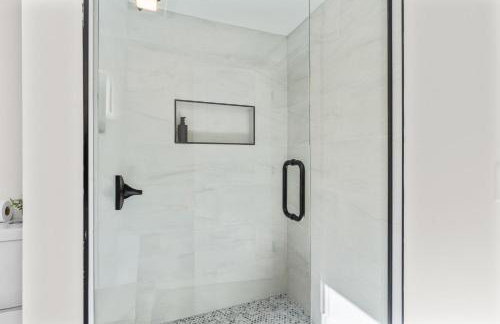 New Family Coastal Retreat Game Room Firepit - Photo 33