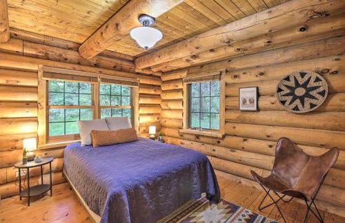 Splendid Family Cabin with Hot Tub and Grill! - Foto 21