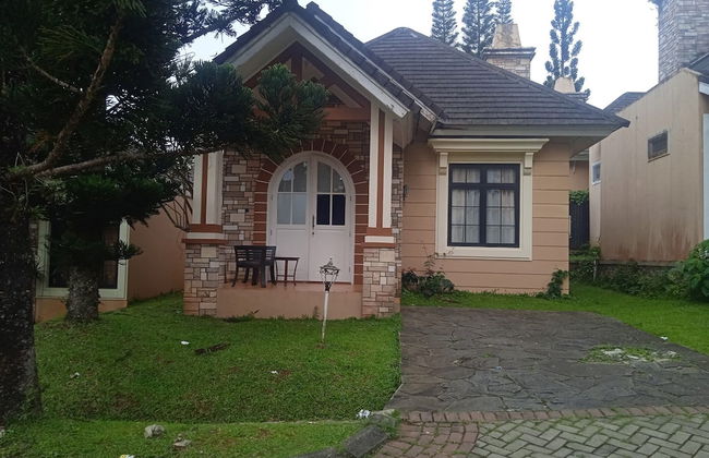 Villa Kota Bunga Allamanda - Foto 26