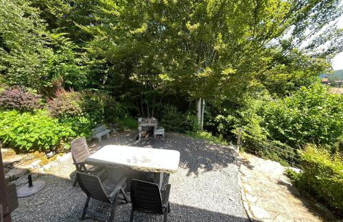 Chalet entier, vue panoramique, ruisseau et sauna. - Foto 16