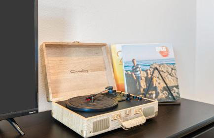 2 Cayucan Bungalows Steps to Beach Shared Lounge Sleeps 12 - Foto 29