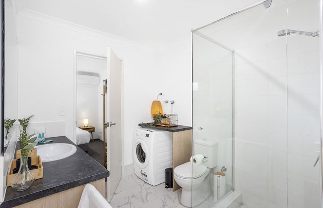 Perth Airport Hideaway - Photo 5