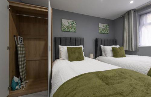 Bright 2-Bedroom Ensuite Apartment with Kitchen - Foto 32