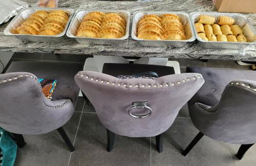 Hidden Treasure-Netflix and Wi-Fi-Basement flat - Foto 65