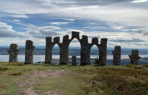 Lochside Loft - Self Catering Apartment for 2 In a great location for Inverness Airport and both Cabot Highlands & Nairn Golf Courses - Foto 28