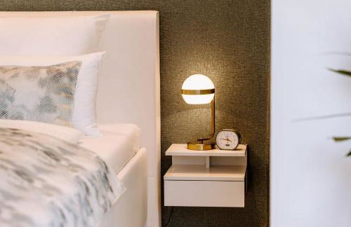 Ferienwohnung König Ludwig - Modernes Design-Apartment für Paare und Genießer am Starnberger See by LIVARIA - Foto 38