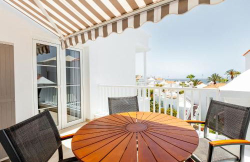 Spacious apartment with ocean view - Photo 27