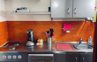 Rdc 48m2 avec terrasse Proche Centre avec parking privé couvert - Foto 6