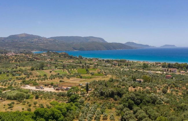 Villa in Finikounta Near Sandy Beach - Photo 25