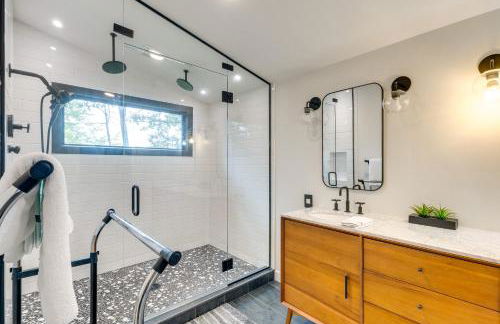 Riverfront Appleton Home with Pool and Boat Dock! - Foto 16