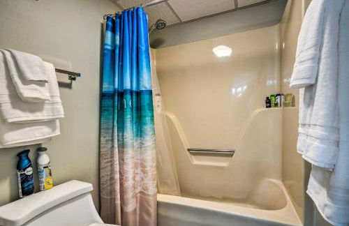 Idyllic PCB Condo with Pool Access and Ocean Views! - Foto 16