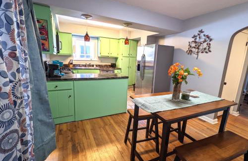 Fenced backyard, deck, pet-friendly home - Photo 19