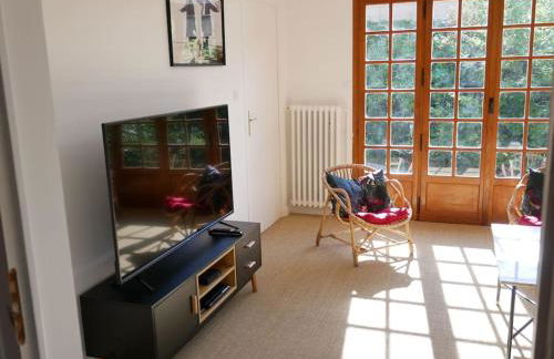 Maison au calme avec jardin à 5 min de Tournus - Foto 3