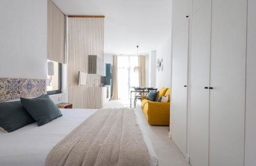 FLORIT FLATS - Stylish Studio by the Joaquin Sorolla Station - Photo 15