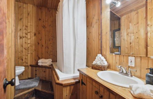 Whimsical Gatehouse at Dark Horse Estate - Foto 19