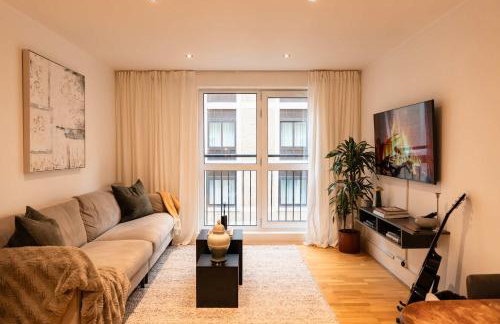 Premium Tower Hill Serviced Apartment - Photo 1