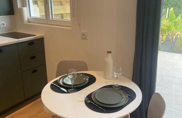 Logement neuf tout équipé, climatisé avec terrasse, barbecue, proche du bourg et des plages océanes, WIFI, linge et ménage compris - Foto 18