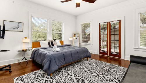 Moore Manor - Foto 2